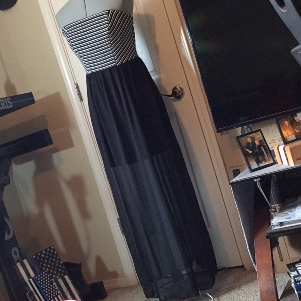 Speechless strapless dress size large